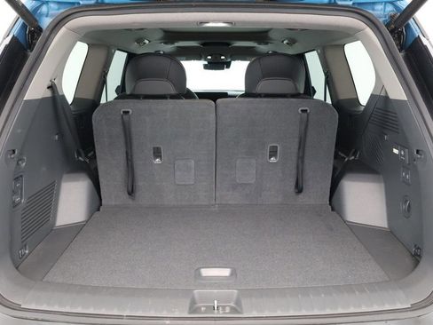 Used 2024 Kia EV9 Land image 20