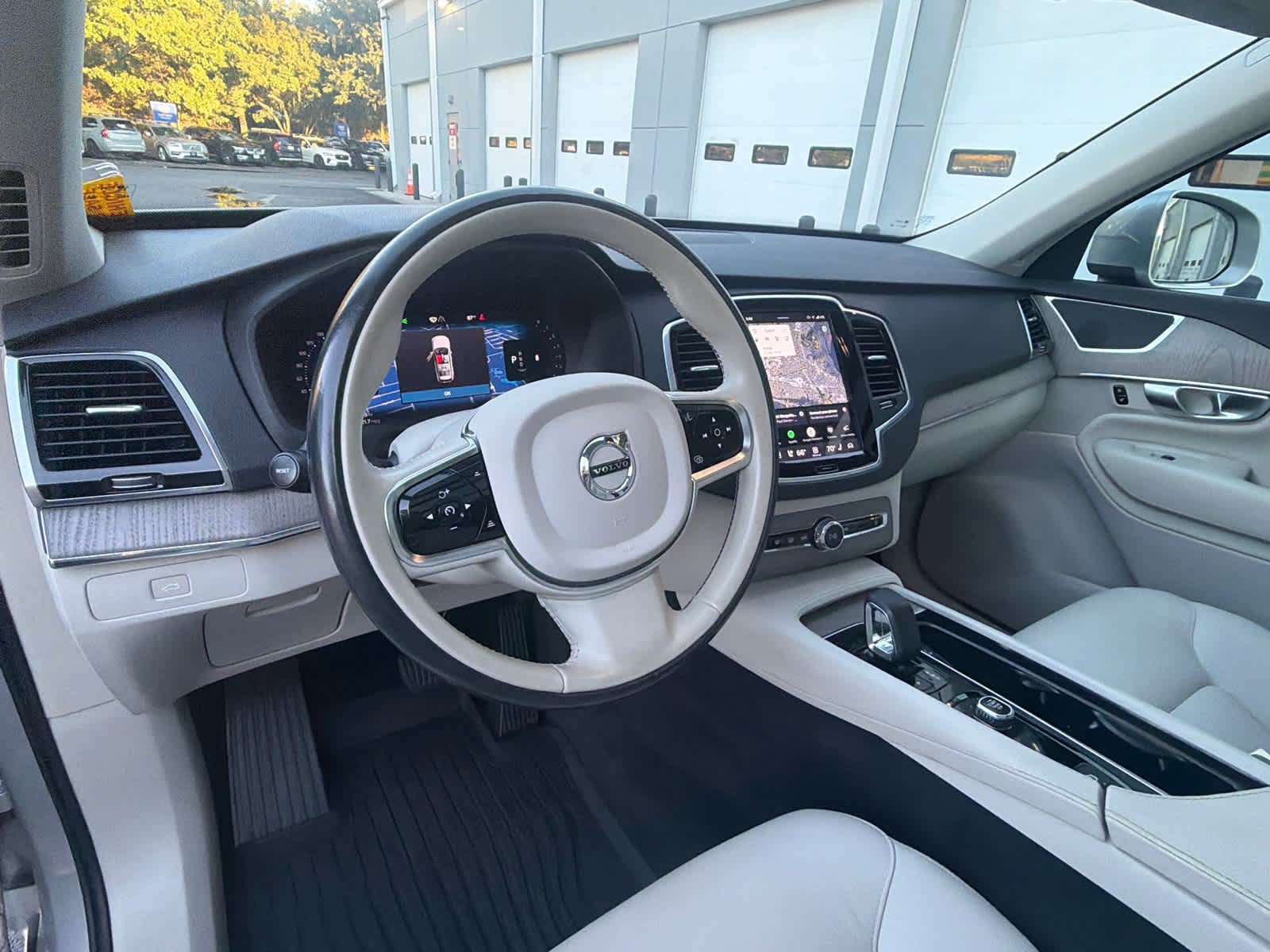 Used 2024 Volvo XC90 B5 Plus w/ Protection Package Premier AWD/4WD image 25