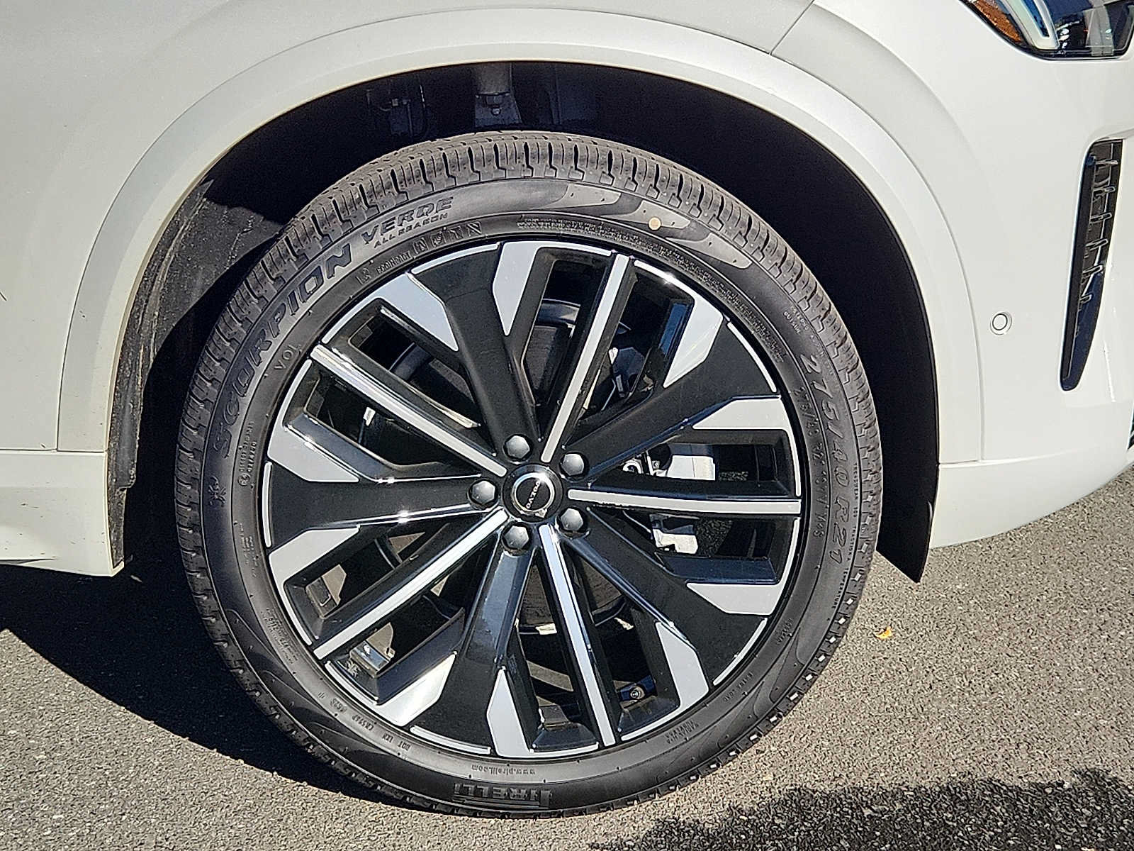 Used 2027 Volvo XC90 B6 Ultra AWD/4WD image 8