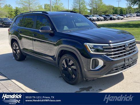 Used 2024 Volkswagen Atlas SE w/ Panoramic Sunroof Package image 1