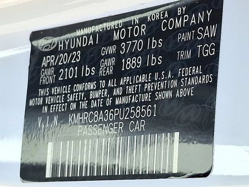 Certified 2023 Hyundai Venue SEL FWD image 25