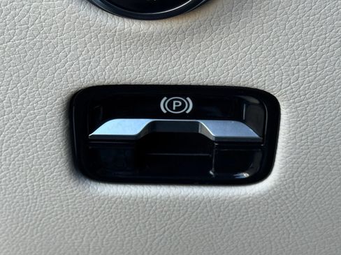 Used 2026 Mercedes-Benz GLC 300 image 29