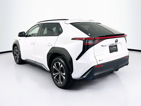 Used 2024 Toyota bZ4X XLE w/ Weather Package image 5