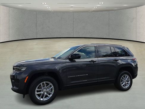 New 2026 Jeep Grand Cherokee Laredo X image 9