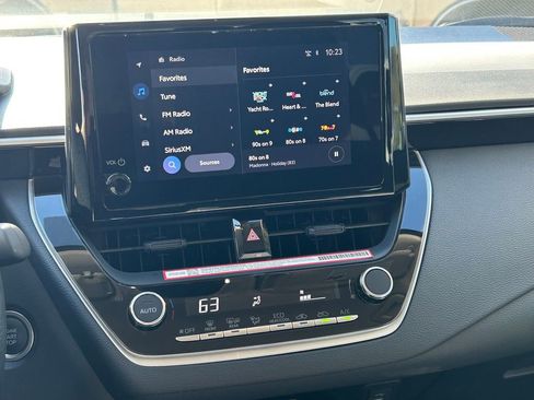 Certified 2025 Toyota Corolla LE image 19