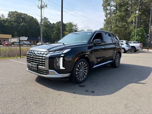 Used 2024 Hyundai Palisade Calligraphy AWD/4WD image 2