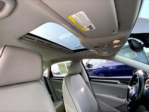 Used 2016 Volkswagen Passat 1.8T SE image 20