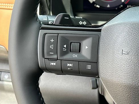 New 2026 Nissan Pathfinder Platinum FWD image 26
