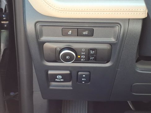 Used 2024 Ford Expedition Max Limited image 22