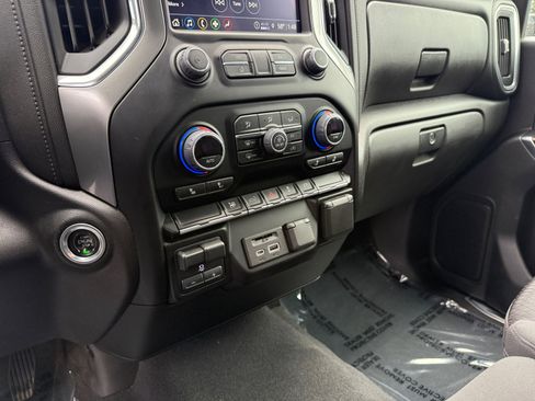 Used 2023 Chevrolet Silverado 2500 LT w/ Convenience Package image 13