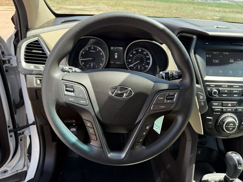 Used 2017 Hyundai Santa Fe Sport AWD/4WD image 18