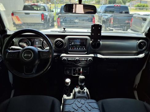 Used 2022 Jeep Gladiator Sport AWD/4WD image 11