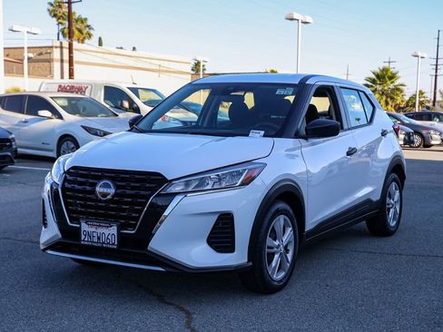 Used 2024 Nissan Kicks S FWD image 8