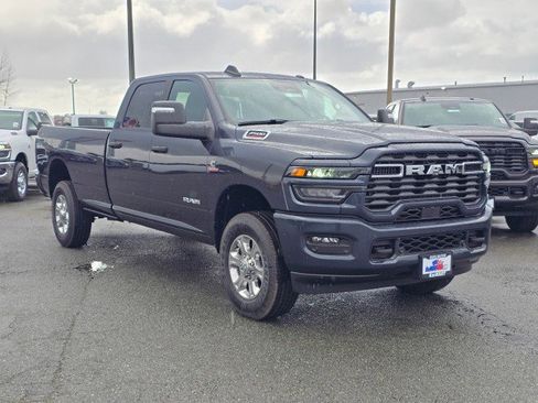 New 2026 RAM 2500 Big Horn AWD/4WD image 1