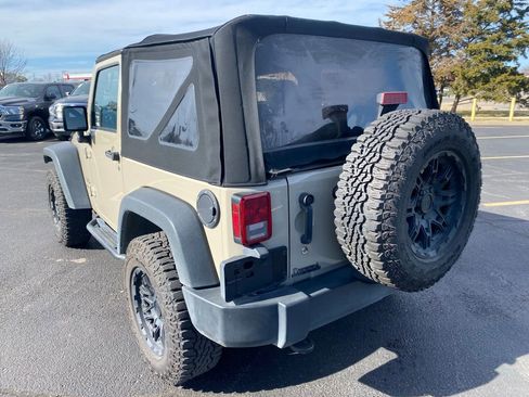 Used 2018 Jeep Wrangler Sport AWD/4WD image 7