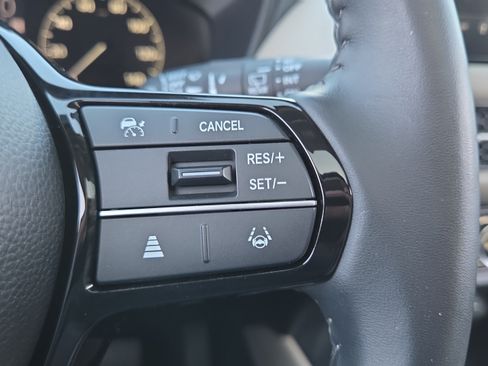 Certified 2023 Honda HR-V EX-L image 23