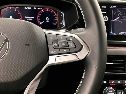 Used 2022 Volkswagen Taos SEL image 23