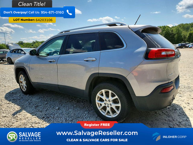 Used 2015 Jeep Cherokee Latitude AWD/4WD image 3