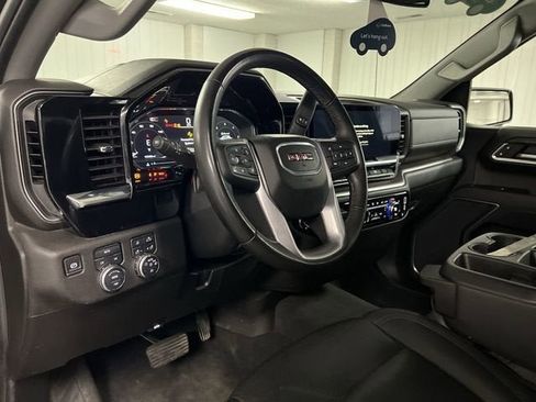Certified 2025 GMC Sierra 1500 SLT AWD/4WD image 10