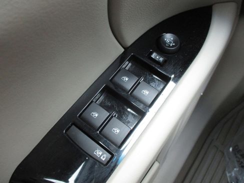 Used 2016 Cadillac XTS Luxury w/ Driver Awareness Package image 32