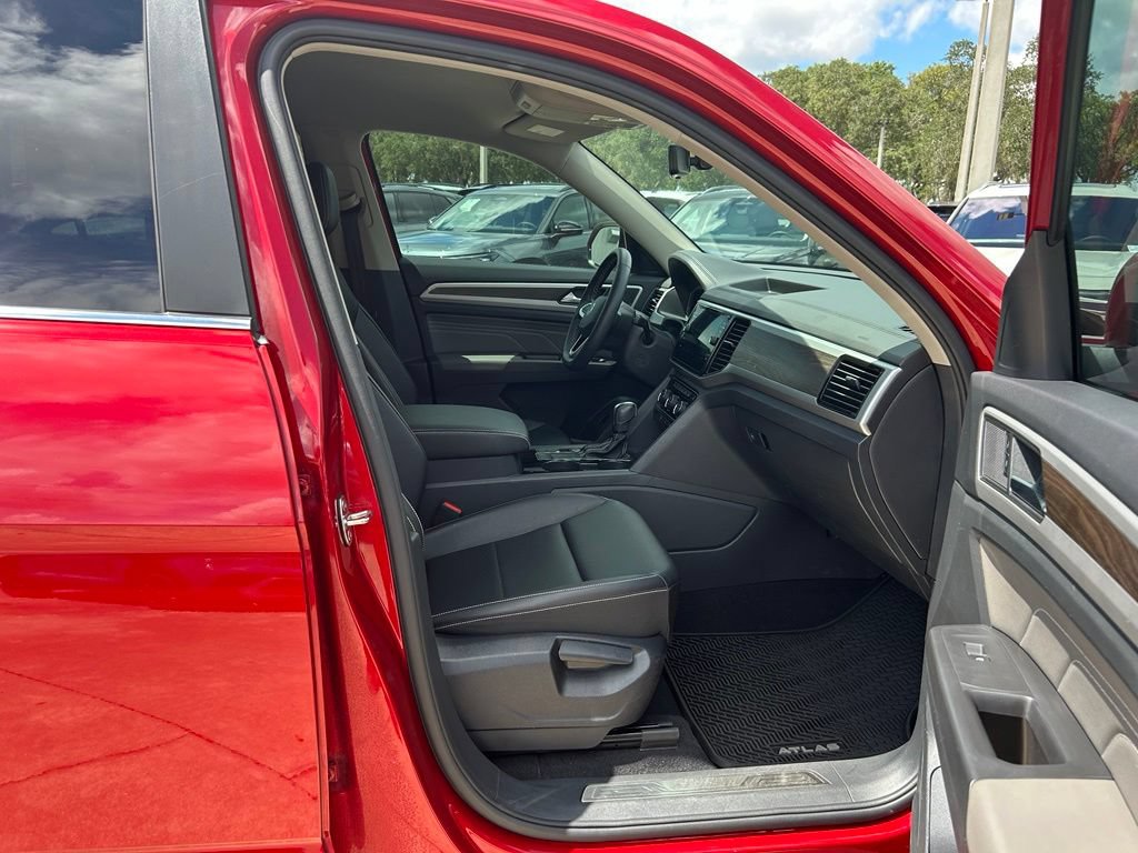 Certified 2023 Volkswagen Atlas SE FWD image 35