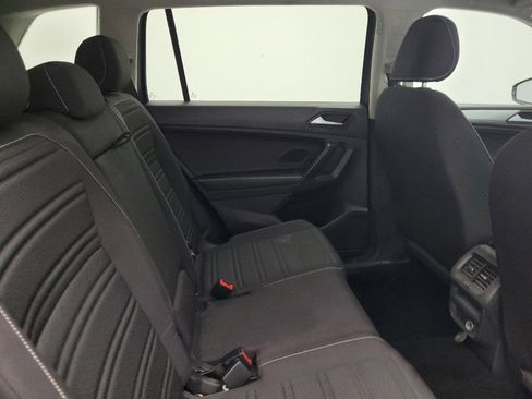 Used 2022 Volkswagen Tiguan S image 19