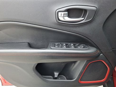 Used 2020 Jeep Compass Trailhawk image 13