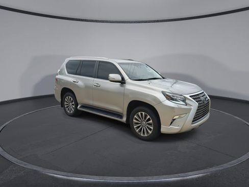 Used 2023 Lexus GX 460 Luxury w/ Accessory Package AWD/4WD image 2