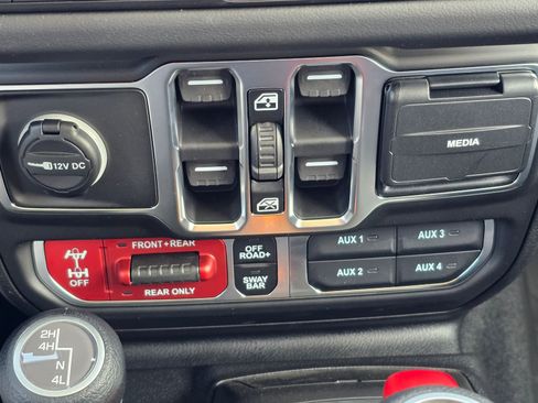 Used 2026 Jeep Gladiator Rubicon AWD/4WD image 22