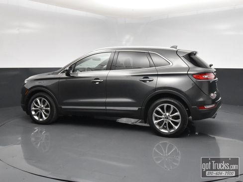Used 2019 Lincoln MKC Select w/ Select Plus Package FWD image 3