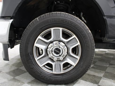 Used 2025 Ford F250 XLT AWD/4WD image 33