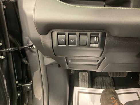 Used 2025 Subaru Ascent Bronze Edition image 18