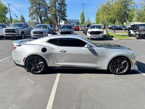 Used 2017 Chevrolet Camaro ZL1 RWD image 6