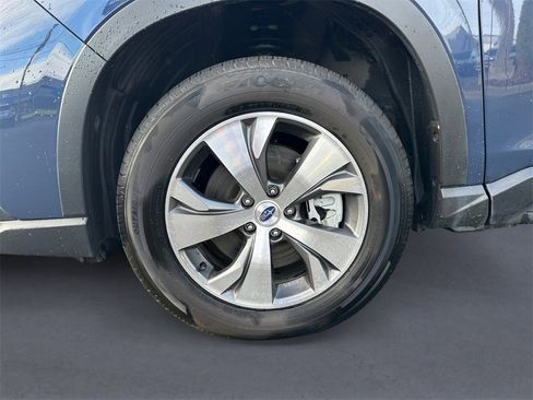 Used 2024 Subaru Ascent Premium w/ Convenience Package image 9