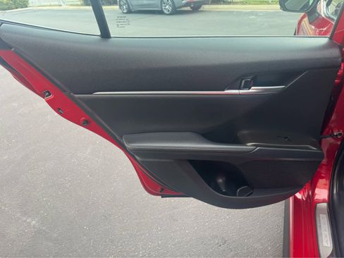 Used 2021 Toyota Camry XSE image 18