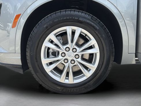 Used 2025 Cadillac XT6 Luxury FWD image 35