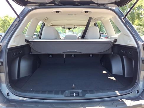 Used 2022 Subaru Forester AWD/4WD image 18