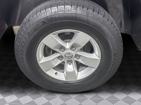 Used 2017 RAM 1500 Express image 35