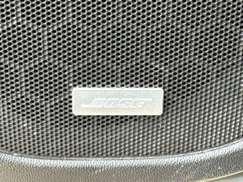 Used 2023 GMC Acadia Denali w/ Denali Ultimate Package image 19