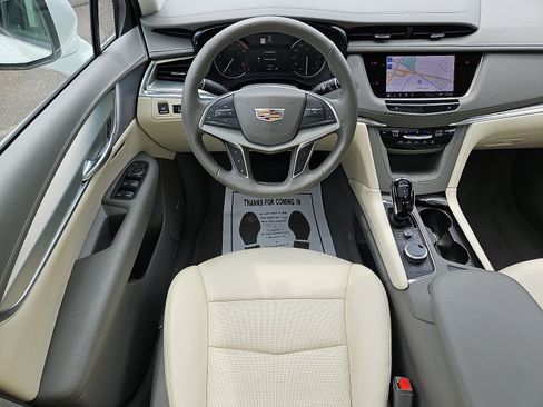 Certified 2023 Cadillac XT5 Premium Luxury AWD/4WD image 11