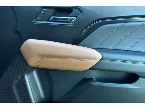 Used 2023 GMC Canyon AT4 w/ AT4 Premium Package image 18