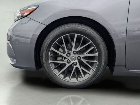 Used 2016 Lexus ES 350 w/ Luxury Package w/Wood Trim FWD image 29