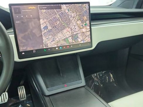 Used 2024 Tesla Model X Plaid image 48