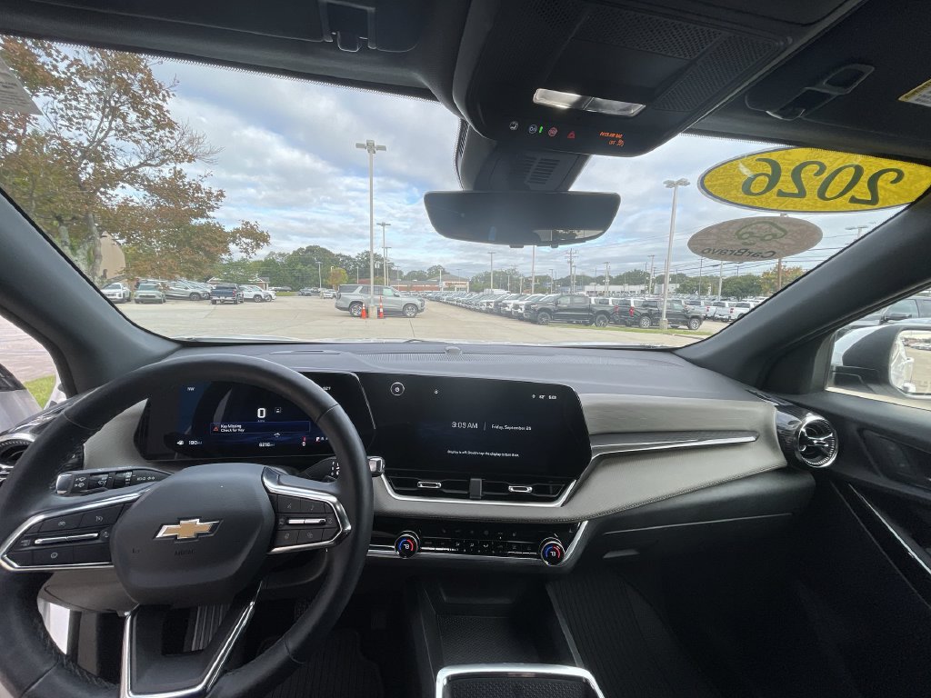 Used 2026 Chevrolet Equinox LT w/ Convenience Package II FWD image 11