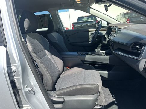 Used 2023 Nissan Rogue SV AWD/4WD image 22