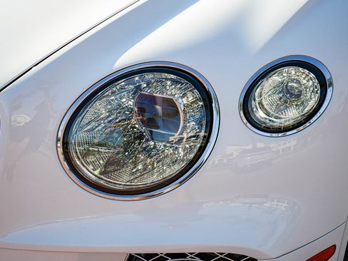 Used 2021 Bentley Continental GT AWD/4WD image 10