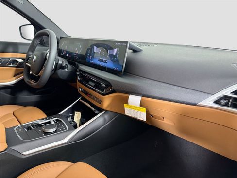 New 2026 BMW 330i xDrive Sedan w/ Premium Package AWD/4WD image 28
