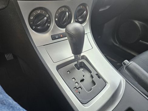 Used 2010 MAZDA MAZDA3 i Touring FWD image 18