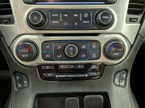 Used 2020 GMC Yukon XL SLT AWD/4WD image 25