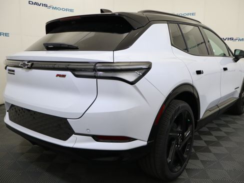 New 2026 Chevrolet Equinox EV RS image 5